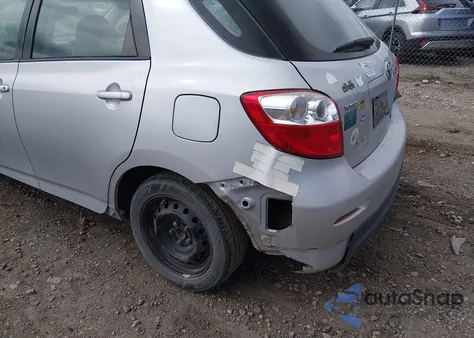 2009 Toyota Matrix S z USA, uszkodzony, nr VIN 2T1KE40E19C021665